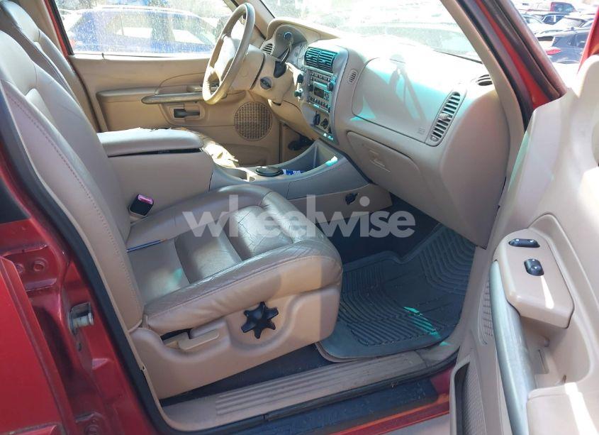 Photo 5 of 2002 Ford Explorer SPORT TRAC (VIN 1FMZU77E42UC47146)