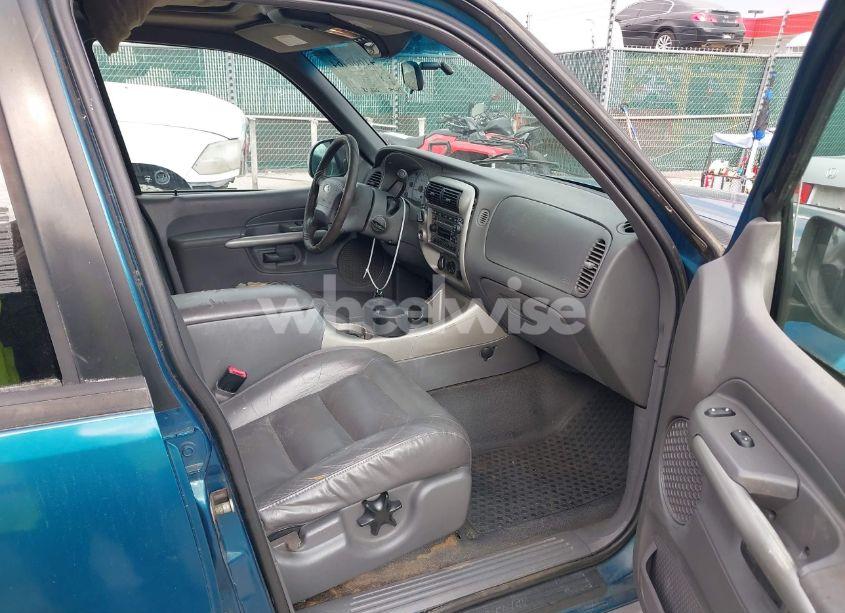 Photo 5 of 2001 Ford Explorer SPORT TRAC (VIN 1FMZU77E51UC51429)