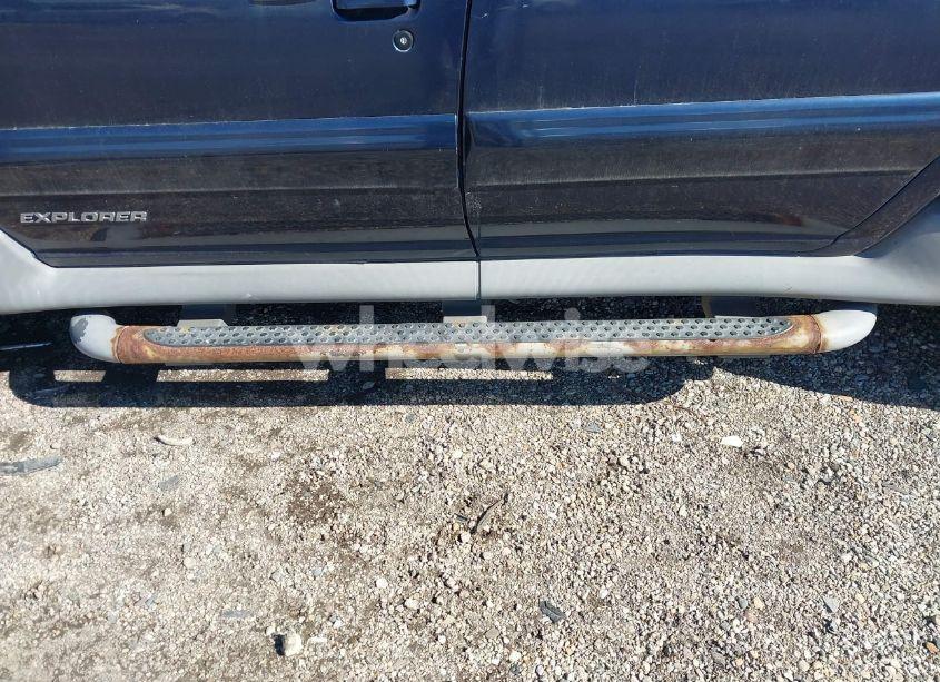 Photo 6 of 2002 Ford Explorer SPORT TRAC (VIN 1FMZU77E52UC57622)