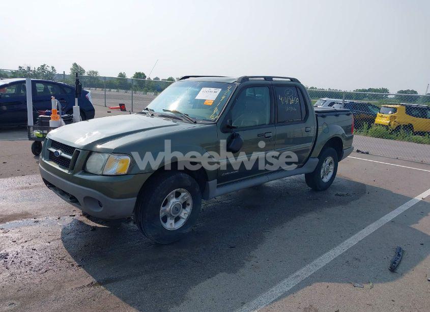 Photo 2 of 2002 Ford Explorer SPORT TRAC (VIN 1FMZU77E62UB76225)