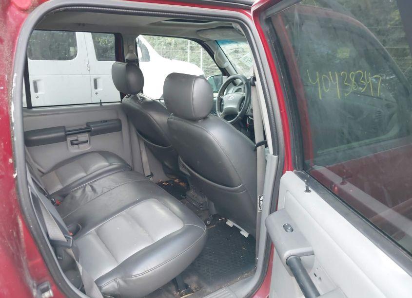 Photo 8 of 2003 Ford Explorer SPORT TRAC XLS/XLT (VIN 1FMZU77E63UA39545)