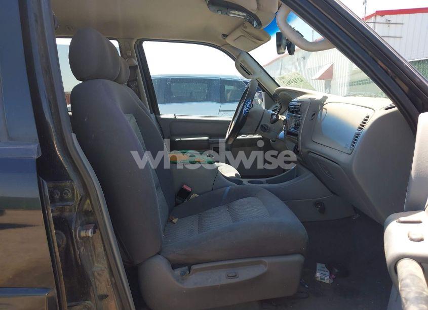 Photo 5 of 2003 Ford Explorer SPORT TRAC XLS/XLT (VIN 1FMZU77E63UC81221)