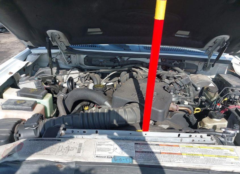 Photo 10 of 2001 Ford Explorer SPORT TRAC (VIN 1FMZU77E81UB44679)