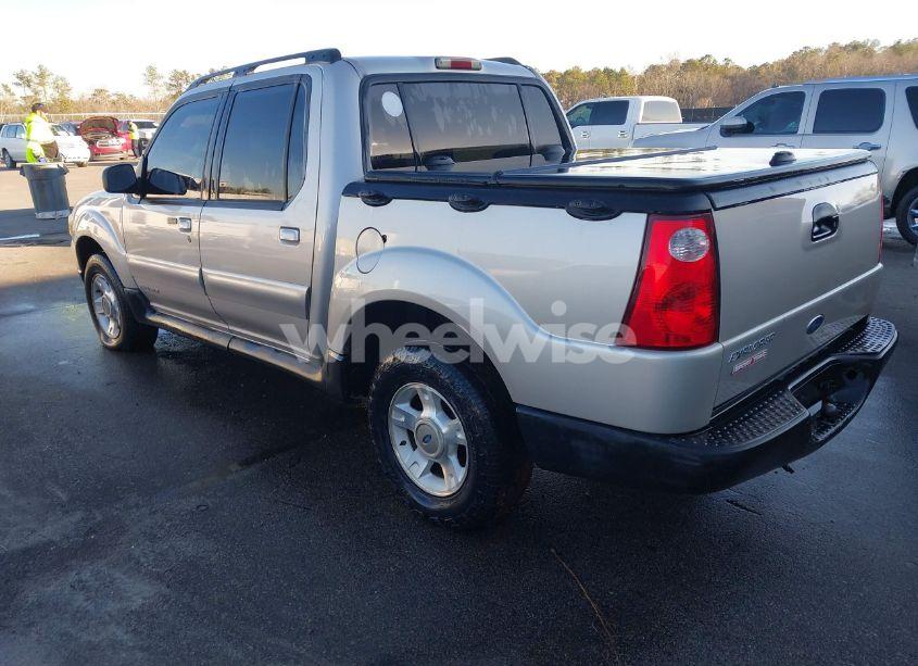 Photo 3 of 2002 Ford Explorer SPORT TRAC (VIN 1FMZU77E82UD15626)