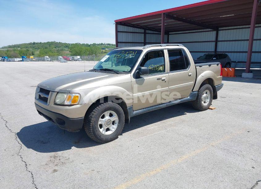 Photo 2 of 2003 Ford Explorer SPORT TRAC XLS/XLT (VIN 1FMZU77E83UA65631)