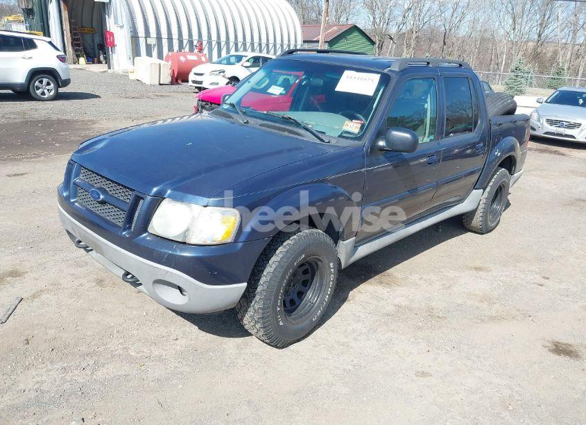 Photo 2 of 2003 Ford Explorer SPORT TRAC XLS/XLT (VIN 1FMZU77E83UA73034)