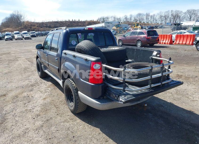 Photo 3 of 2003 Ford Explorer SPORT TRAC XLS/XLT (VIN 1FMZU77E83UA73034)