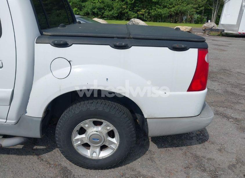 Photo 14 of 2002 Ford Explorer SPORT TRAC (VIN 1FMZU77E92UB70693)