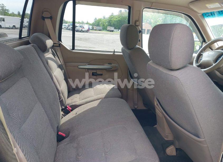 Photo 8 of 2002 Ford Explorer SPORT TRAC (VIN 1FMZU77E92UB70693)