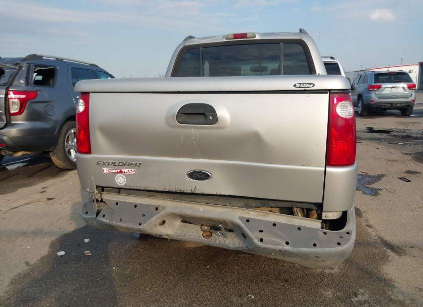 Photo 16 of 2002 Ford Explorer SPORT TRAC (VIN 1FMZU77EX2UD24702)