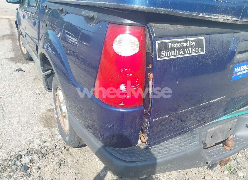 Photo 12 of 2005 Ford Explorer SPORT TRAC ADRENALIN/XLS/XLT (VIN 1FMZU77K05UB44185)
