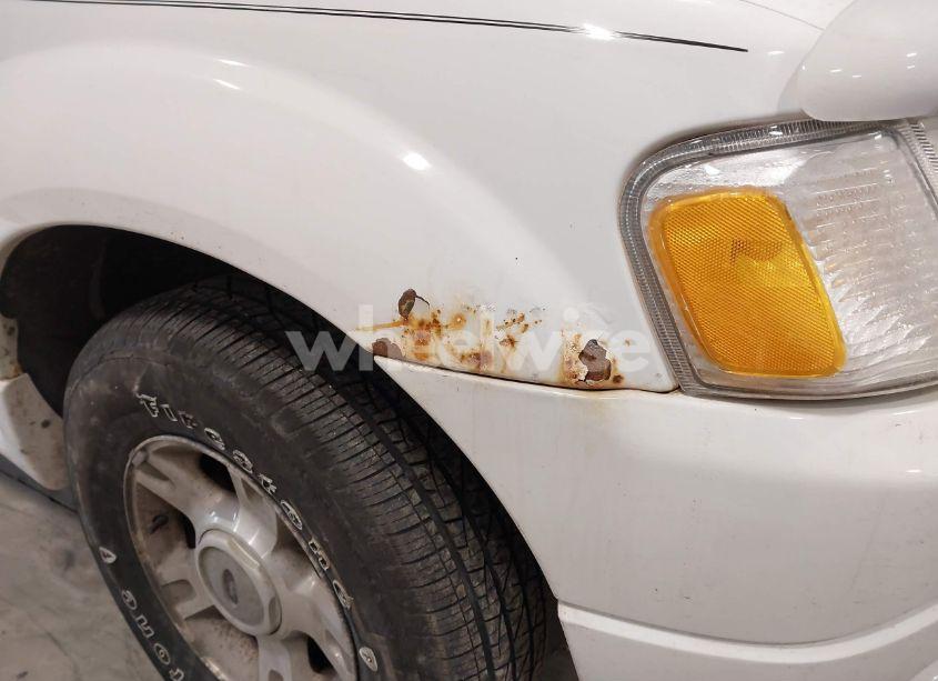 Photo 12 of 2004 Ford Explorer SPORT TRAC ADRENALIN/XLS/XLT (VIN 1FMZU77K14UA70614)