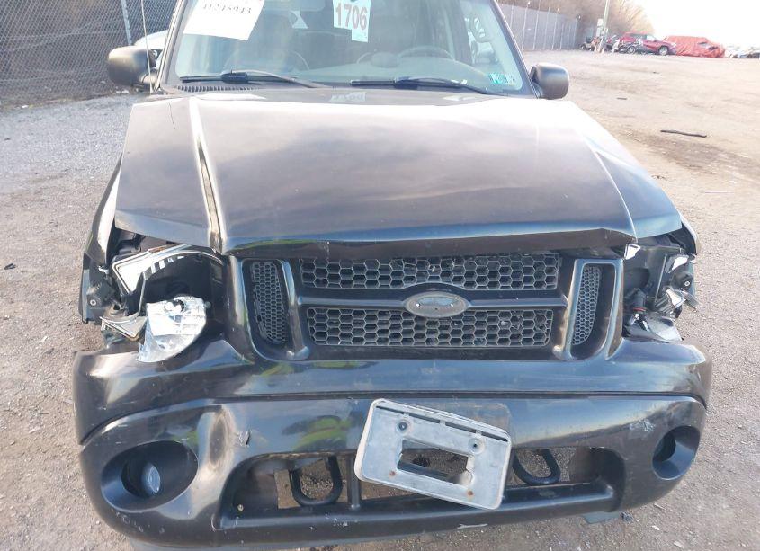Photo 10 of 2004 Ford Explorer SPORT TRAC ADRENALIN/XLS/XLT (VIN 1FMZU77K24UA47388)