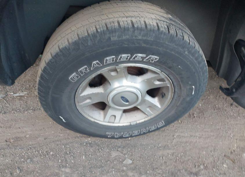 Photo 12 of 2004 Ford Explorer SPORT TRAC ADRENALIN/XLS/XLT (VIN 1FMZU77K24UA47388)