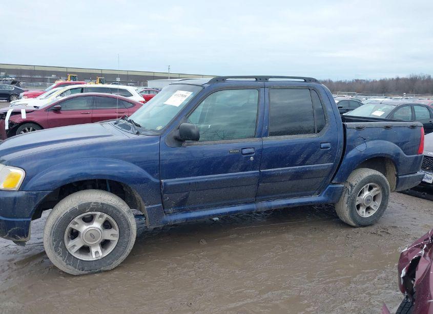 Photo 14 of 2004 Ford Explorer SPORT TRAC ADRENALIN/XLS/XLT (VIN 1FMZU77K24UA90547)