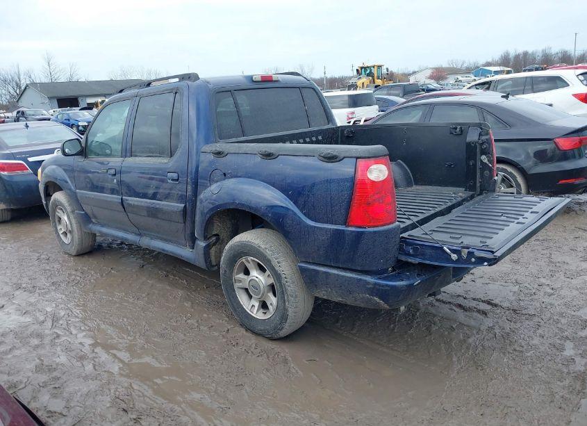 Photo 3 of 2004 Ford Explorer SPORT TRAC ADRENALIN/XLS/XLT (VIN 1FMZU77K24UA90547)
