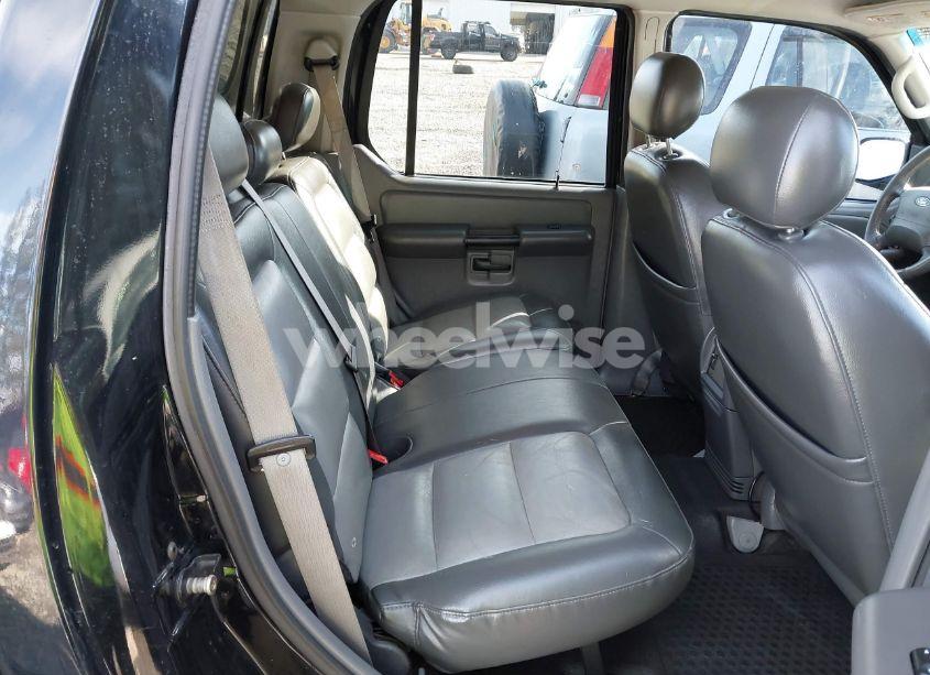 Photo 8 of 2005 Ford Explorer SPORT TRAC ADRENALIN/XLS/XLT (VIN 1FMZU77K25UB59741)