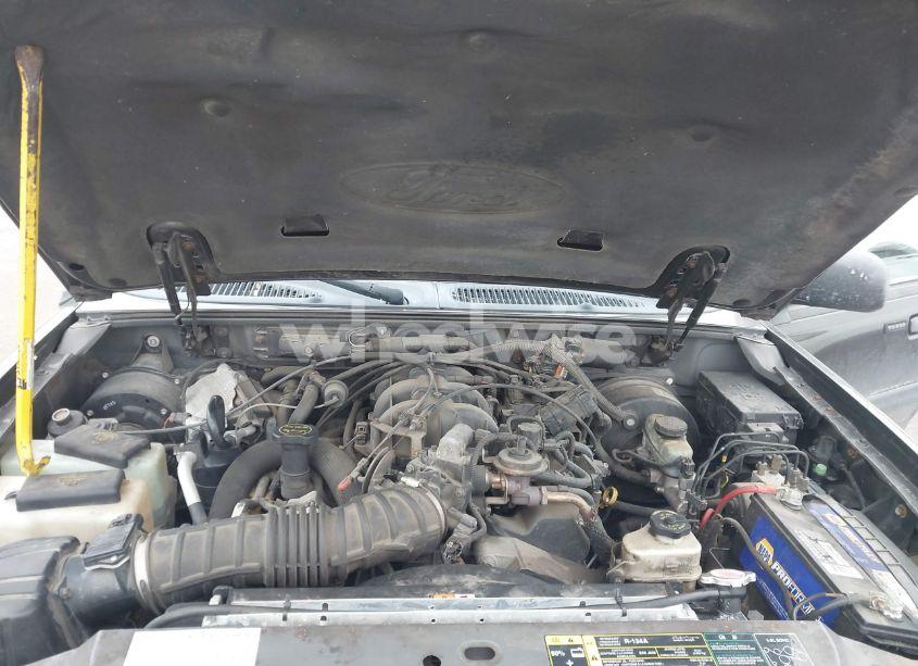 Photo 10 of 2005 Ford Explorer SPORT TRAC ADRENALIN/XLS/XLT (VIN 1FMZU77K35UB14758)