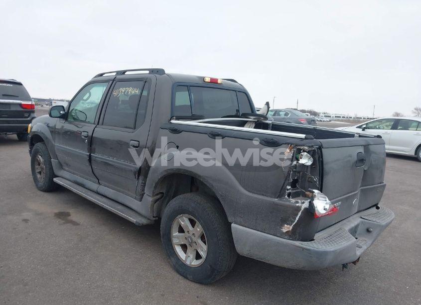 Photo 3 of 2005 Ford Explorer SPORT TRAC ADRENALIN/XLS/XLT (VIN 1FMZU77K35UB14758)
