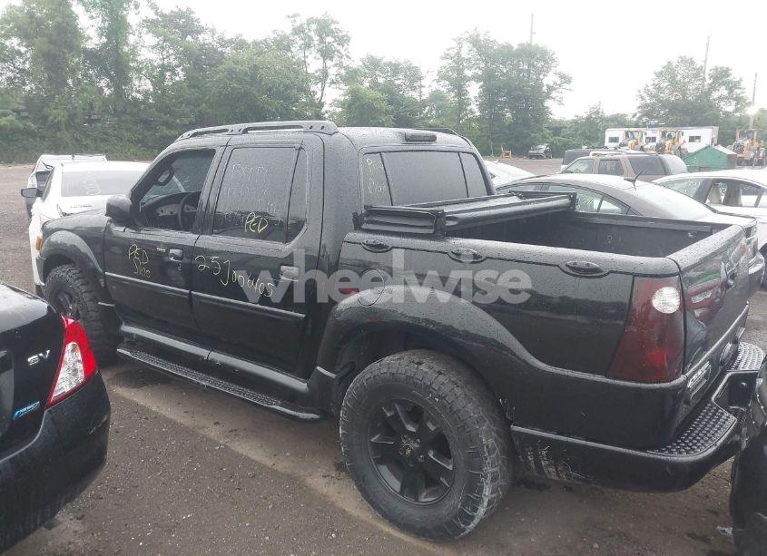 Photo 3 of 2005 Ford Explorer SPORT TRAC ADRENALIN/XLS/XLT (VIN 1FMZU77K35UB14856)