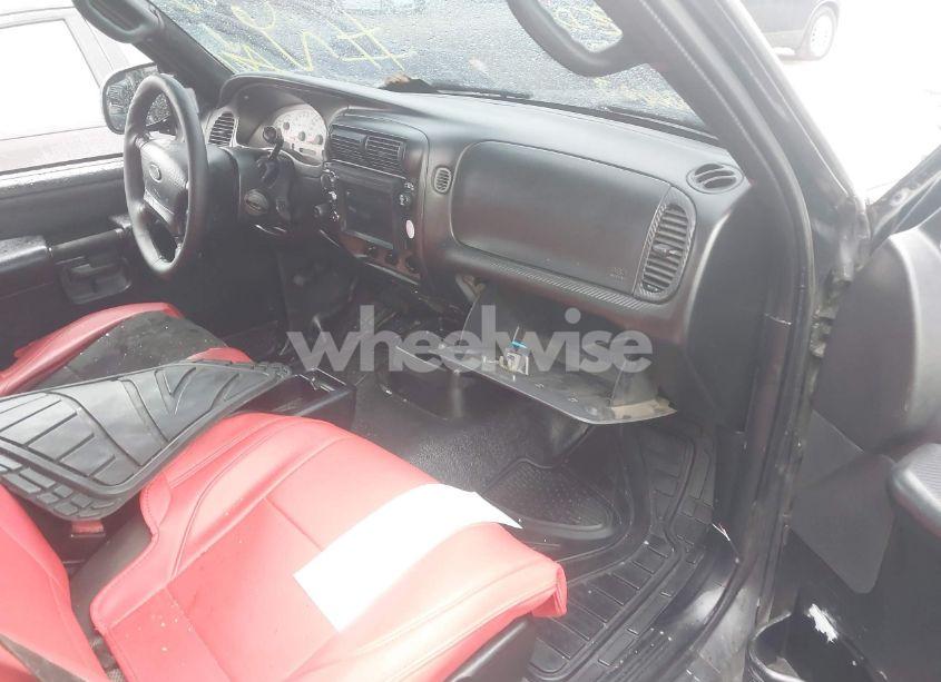 Photo 5 of 2005 Ford Explorer SPORT TRAC ADRENALIN/XLS/XLT (VIN 1FMZU77K35UB14856)