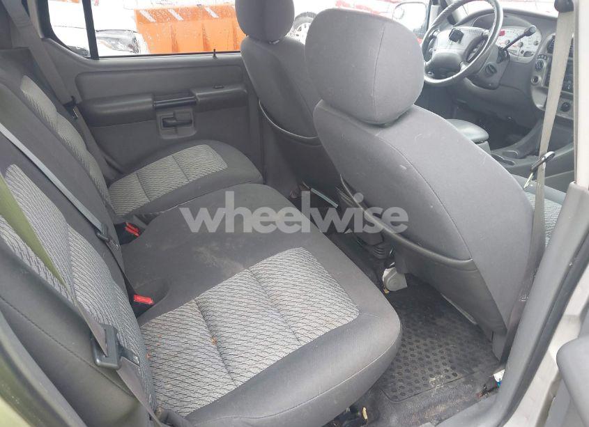 Photo 8 of 2004 Ford Explorer SPORT TRAC ADRENALIN/XLS/XLT (VIN 1FMZU77K44UB14590)