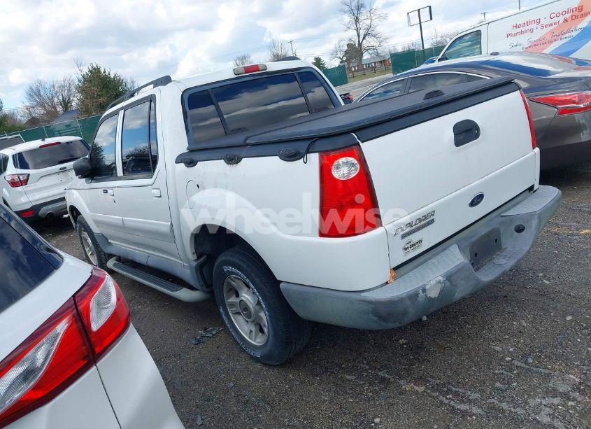 Photo 3 of 2004 Ford Explorer SPORT TRAC ADRENALIN/XLS/XLT (VIN 1FMZU77K54UA13297)