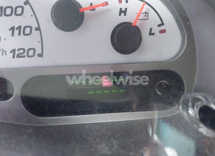 Photo 7 of 2004 Ford Explorer SPORT TRAC ADRENALIN/XLS/XLT (VIN 1FMZU77K54UA13297)