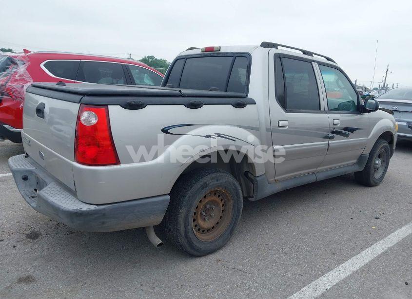 Photo 4 of 2004 Ford Explorer SPORT TRAC ADRENALIN/XLS/XLT (VIN 1FMZU77K54UA15664)