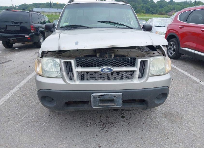 Photo 6 of 2004 Ford Explorer SPORT TRAC ADRENALIN/XLS/XLT (VIN 1FMZU77K54UA15664)