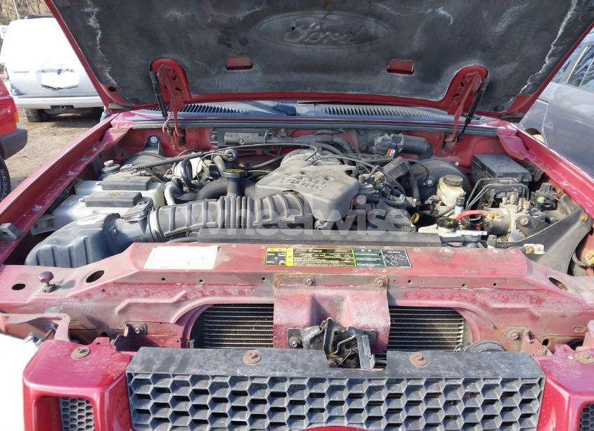 Photo 10 of 2004 Ford Explorer SPORT TRAC ADRENALIN/XLS/XLT (VIN 1FMZU77K54UA66131)
