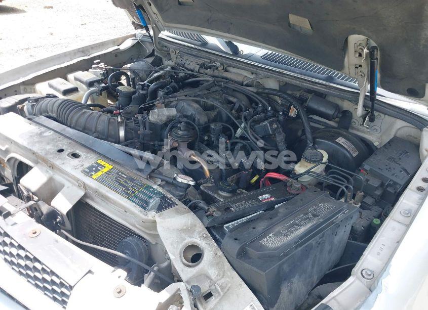 Photo 10 of 2005 Ford Explorer SPORT TRAC ADRENALIN/XLS/XLT (VIN 1FMZU77K55UB51889)