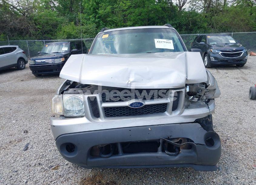 Photo 12 of 2005 Ford Explorer SPORT TRAC ADRENALIN/XLS/XLT (VIN 1FMZU77K55UB51889)