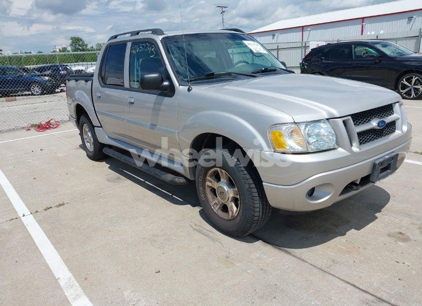2004 Ford Explorer SPORT TRAC ADRENALIN/XLS/XLT (VIN 1FMZU77K64UA98358) main photo