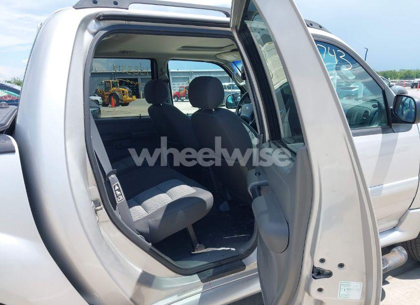 Photo 8 of 2004 Ford Explorer SPORT TRAC ADRENALIN/XLS/XLT (VIN 1FMZU77K64UA98358)