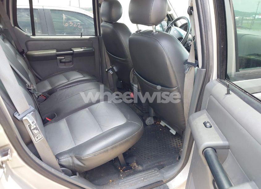 Photo 8 of 2004 Ford Explorer SPORT TRAC ADRENALIN/XLS/XLT (VIN 1FMZU77K74UB03292)