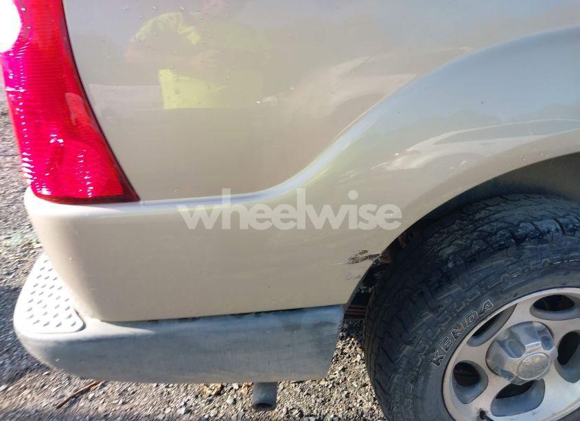 Photo 6 of 2004 Ford Explorer SPORT TRAC ADRENALIN/XLS/XLT (VIN 1FMZU77K84UA47217)