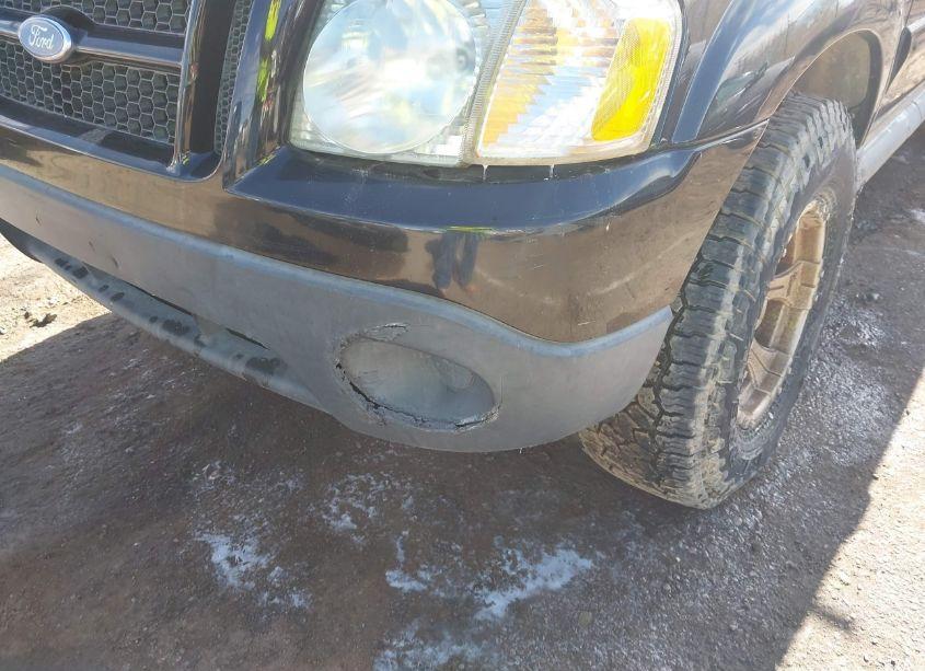 Photo 12 of 2004 Ford Explorer SPORT TRAC ADRENALIN/XLS/XLT (VIN 1FMZU77K84UA97261)