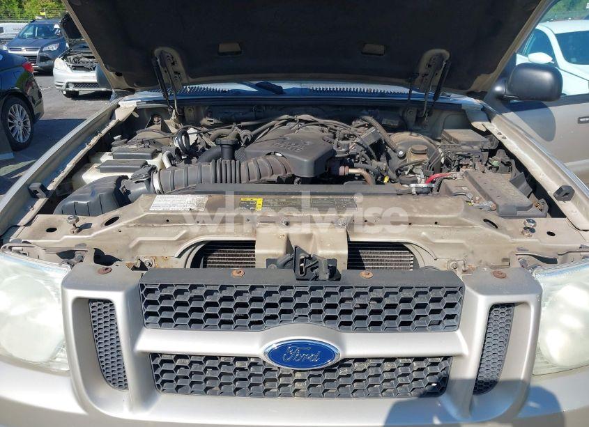 Photo 10 of 2004 Ford Explorer SPORT TRAC ADRENALIN/XLS/XLT (VIN 1FMZU77K84UB42473)