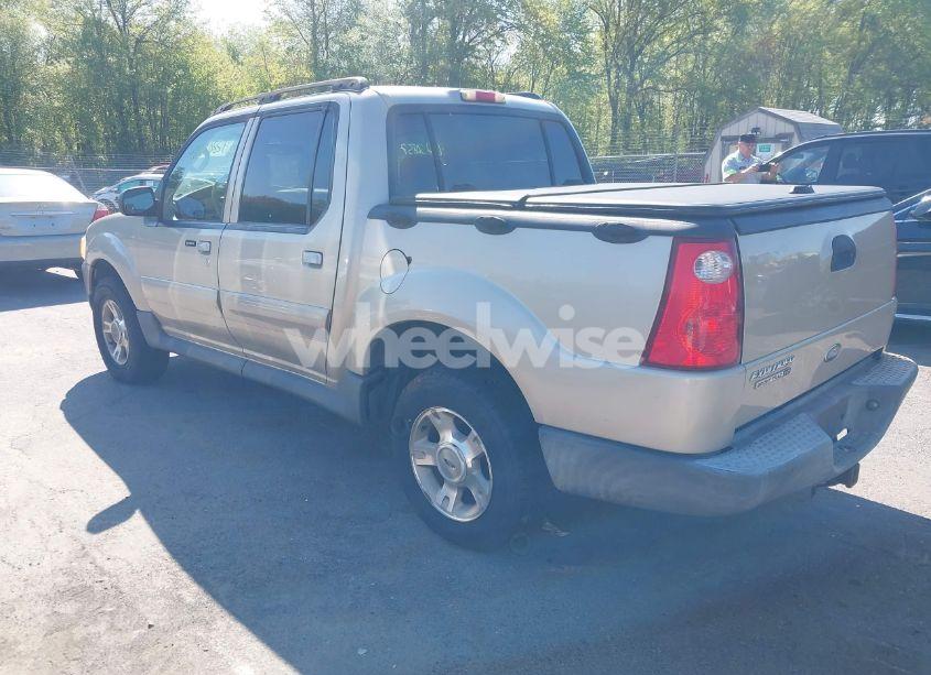 Photo 3 of 2004 Ford Explorer SPORT TRAC ADRENALIN/XLS/XLT (VIN 1FMZU77K84UB42473)