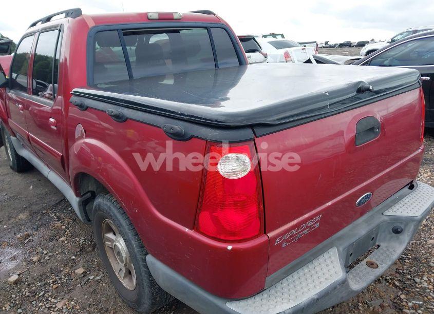 Photo 3 of 2004 Ford Explorer SPORT TRAC ADRENALIN/XLS/XLT (VIN 1FMZU77K84UB72038)