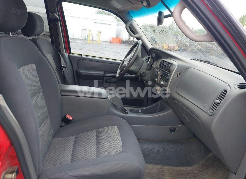 Photo 5 of 2005 Ford Explorer SPORT TRAC ADRENALIN/XLS/XLT (VIN 1FMZU77K95UB44976)