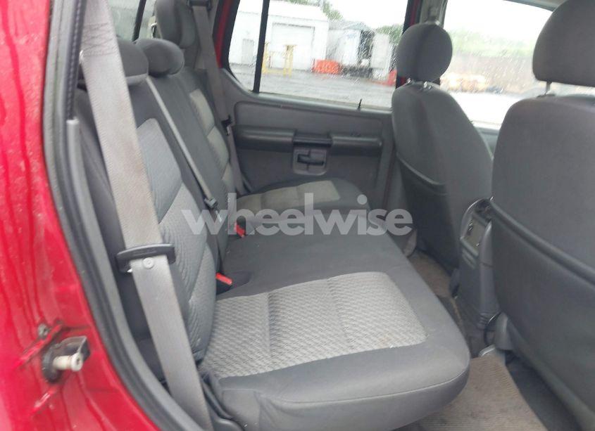 Photo 8 of 2005 Ford Explorer SPORT TRAC ADRENALIN/XLS/XLT (VIN 1FMZU77K95UB44976)