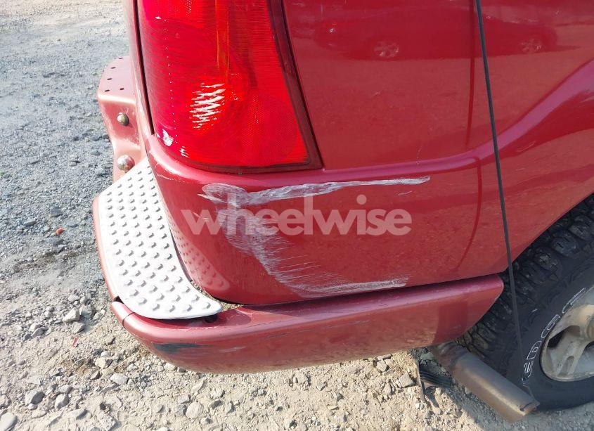 Photo 6 of 2004 Ford Explorer SPORT TRAC ADRENALIN/XLS/XLT (VIN 1FMZU77KX4UA69977)