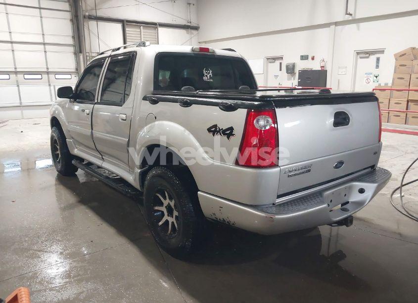 Photo 3 of 2004 Ford Explorer SPORT TRAC ADRENALIN/XLS/XLT (VIN 1FMZU77KX4UB09846)