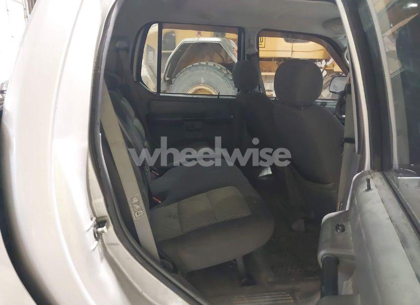 Photo 8 of 2004 Ford Explorer SPORT TRAC ADRENALIN/XLS/XLT (VIN 1FMZU77KX4UB09846)