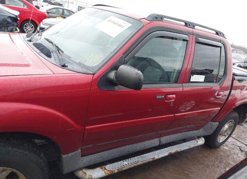 Photo 14 of 2004 Ford Explorer SPORT TRAC ADRENALIN/XLS/XLT (VIN 1FMZU77KX4UB93229)