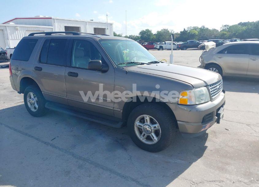 2004 Ford Explorer XLT (VIN 1FMZU83E24UB48730) main photo