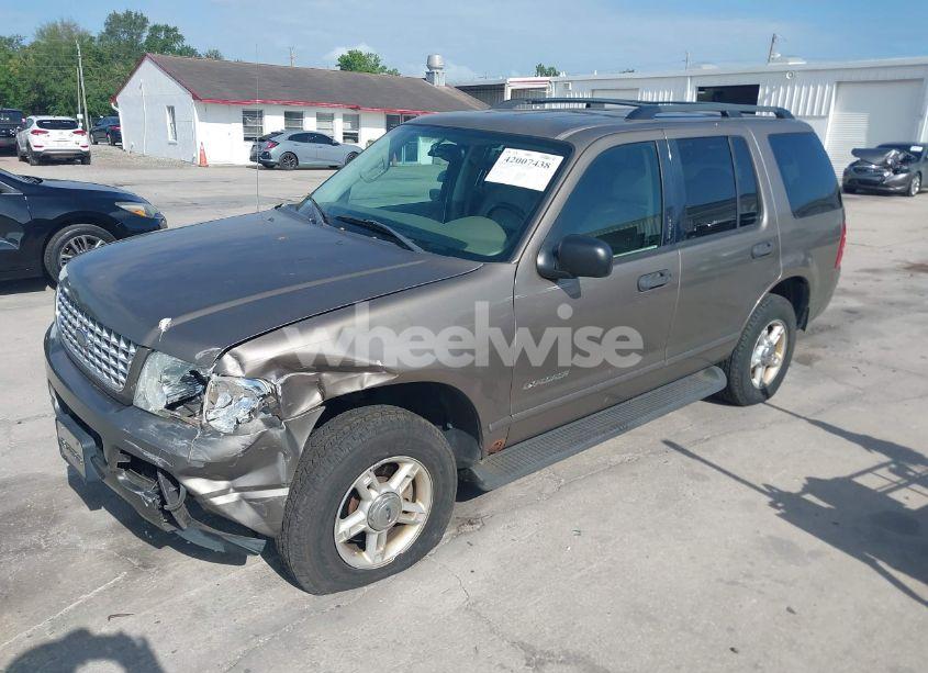 Photo 2 of 2004 Ford Explorer XLT (VIN 1FMZU83E24UB48730)