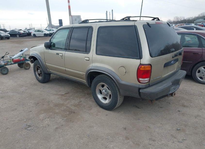 Photo 3 of 2001 Ford Explorer XLT (VIN 1FMZU83P11UB53592)